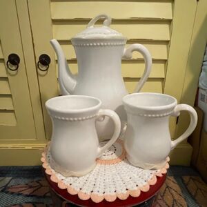 Princess House Exclusive Pavillion Coffee/Tea Pot w/2 Mugs